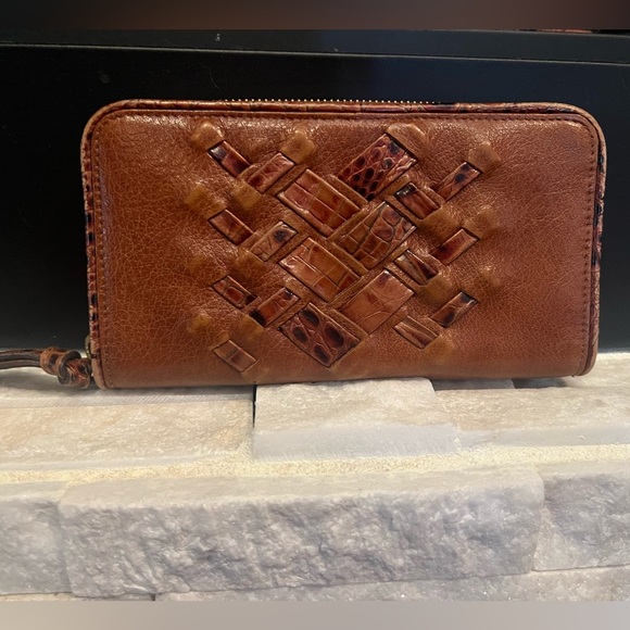 Brahmin Handbags - Brahmin Dream Weave Wallet 💳